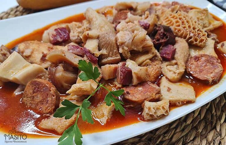 Descubre la receta tradicional de callos a la madrileña y sorprende a todos